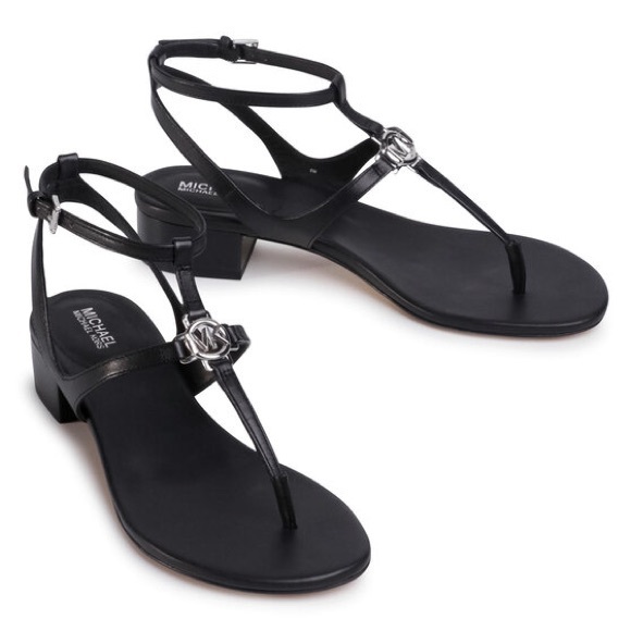 Micheal Kors black leather sandals with silver details - Picture 2 of 11